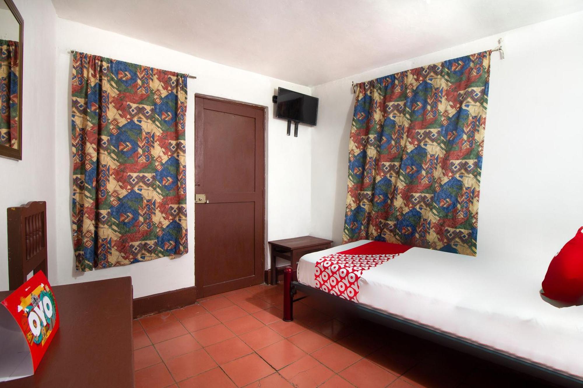 OYO Hotel Brazil Guadalajara Buitenkant foto