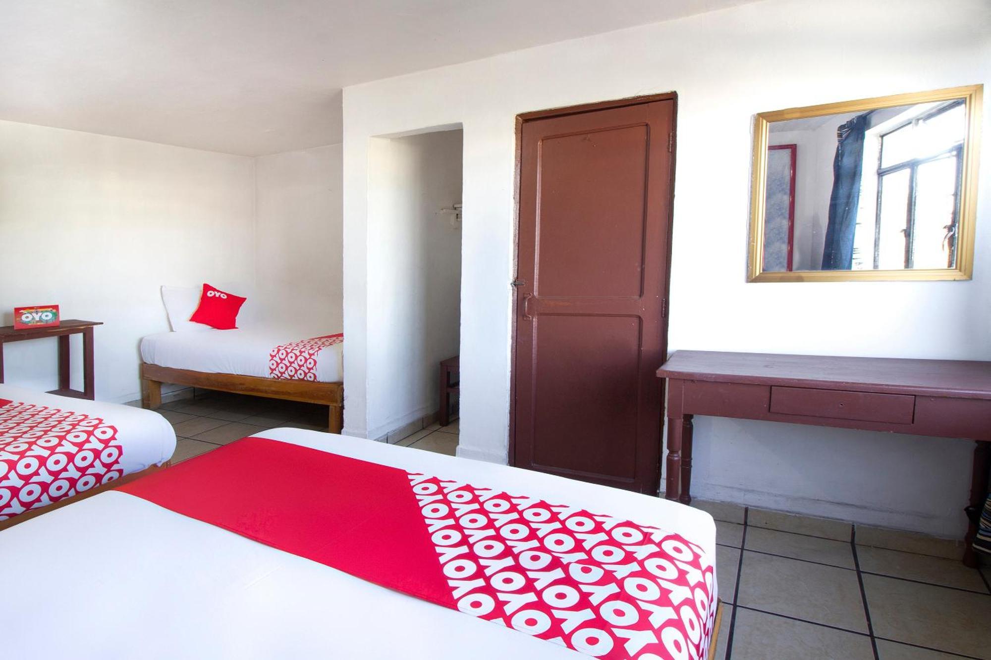 OYO Hotel Brazil Guadalajara Buitenkant foto
