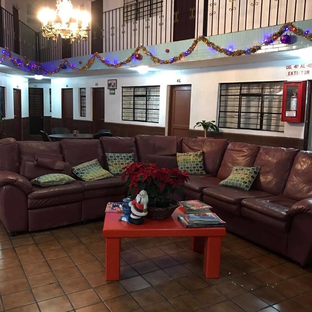 OYO Hotel Brazil Guadalajara Buitenkant foto